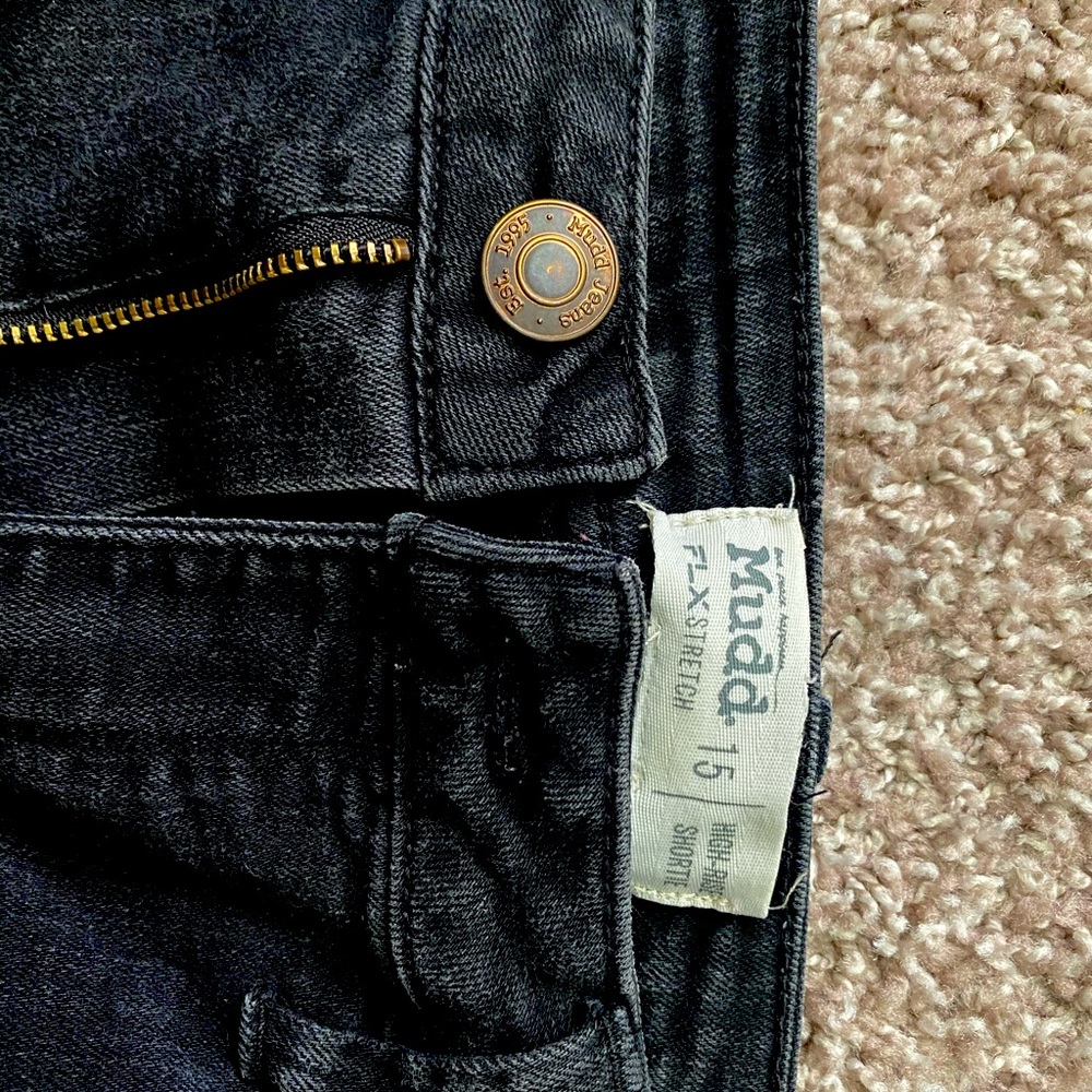 Short jean shorts